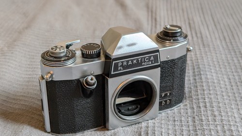 Praktica nova 35mm slr - 35mm,